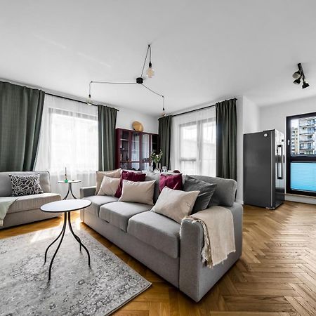 Skierniewicka Apt - Parking, Workspace, Balcony - By Rentujemy Varsó Kültér fotó