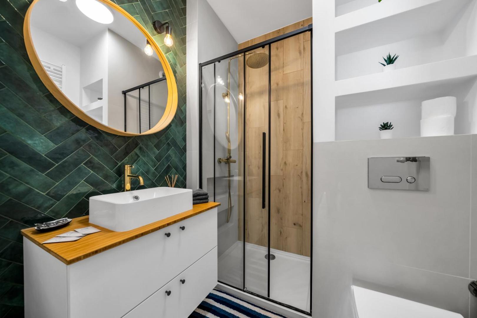 Skierniewicka Apt - Parking, Workspace, Balcony - By Rentujemy Varsó Kültér fotó
